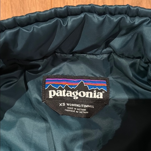 Patagonia Women's nano puff jacket - size XS - Picture 2 of 3